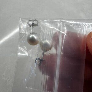 Brand New Freshwater Cultured 7-7.5mm Pearl 14kt White Gold Stud Earrings